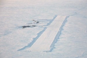 airport-antarctica-2