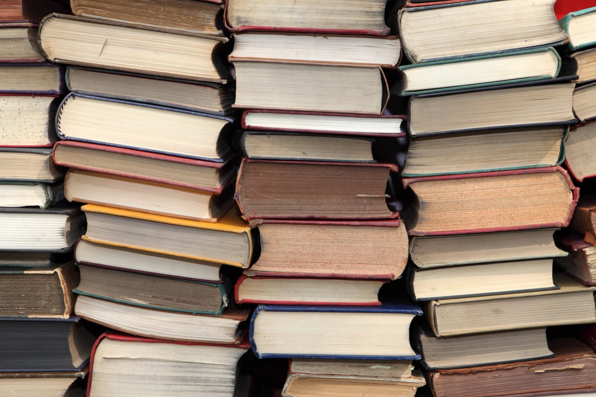 ‘Literary Litterbug’ Admits Tossing 600 Books From His Car&nbsp;Window