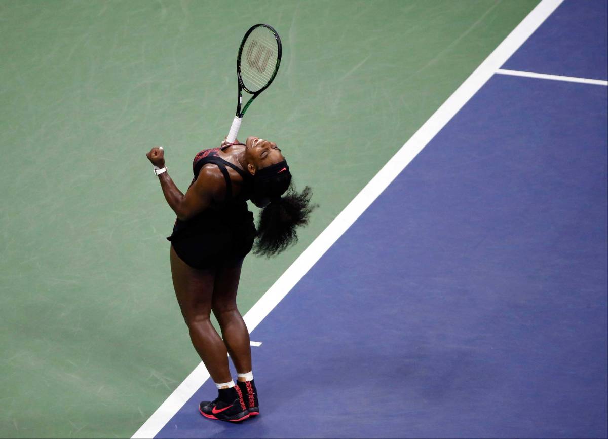 Serena Williams Beats Venus at U.S. Open to Extend Slam&nbsp;Bid